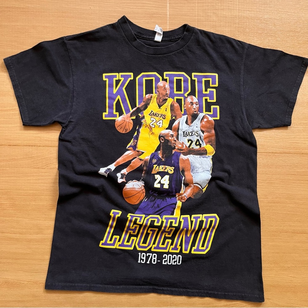 Kobe Bryant LA Lakers Legend Black Graphic T-Shirt M